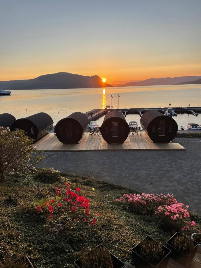Smaken Av Ryfylke Event As Overnatting, Bygningen Drives Ikke Som Hotell Hjelmeland Buitenkant foto
