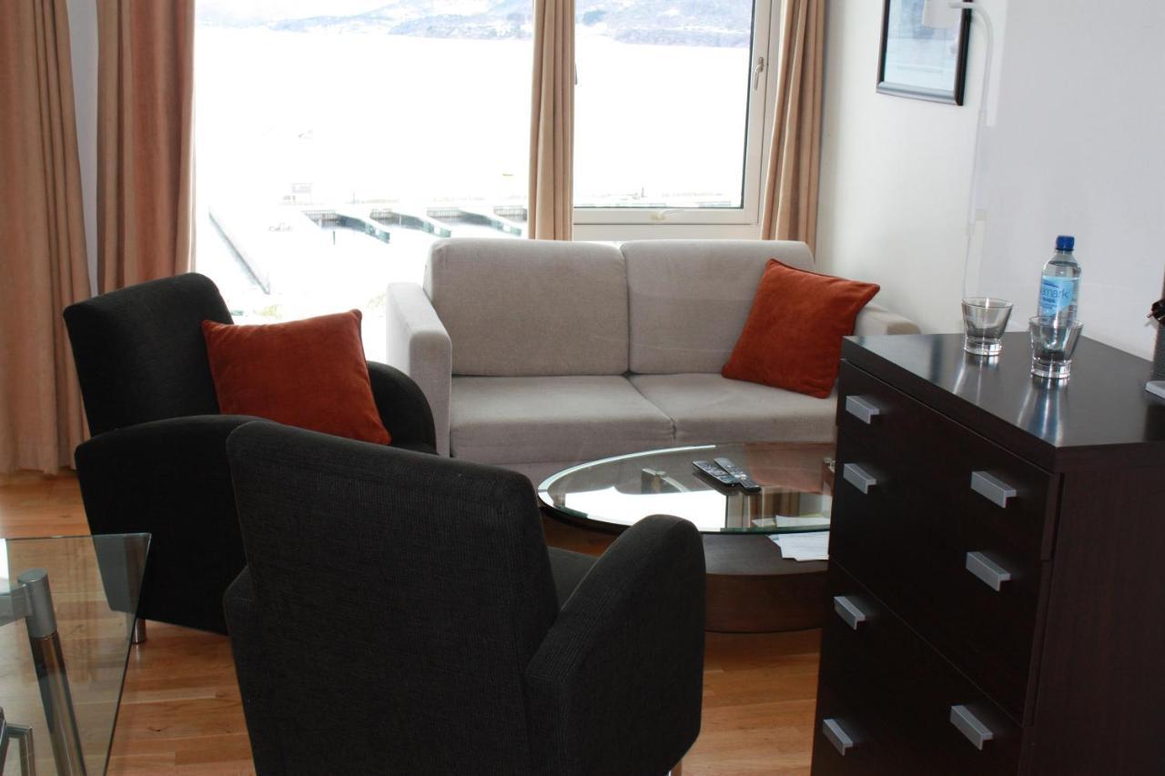 Smaken Av Ryfylke Event As Overnatting, Bygningen Drives Ikke Som Hotell Hjelmeland Buitenkant foto