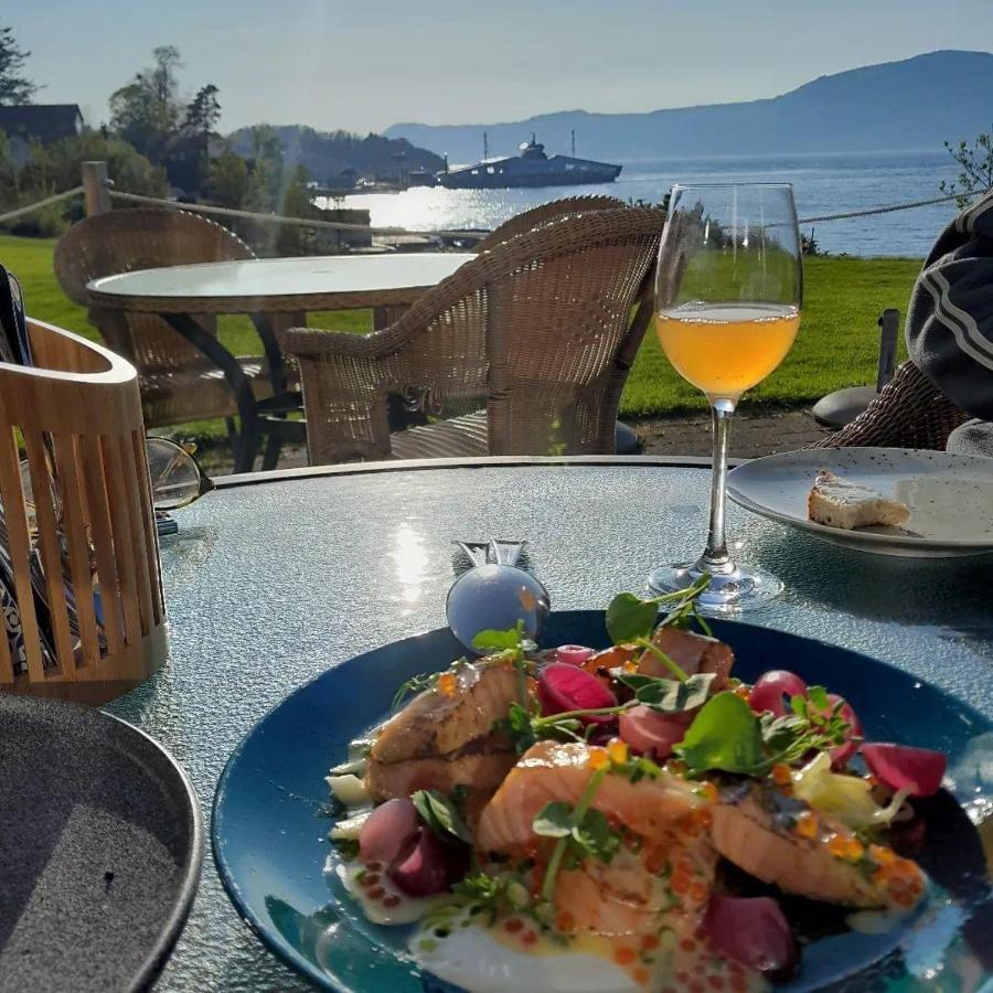 Smaken Av Ryfylke Event As Overnatting, Bygningen Drives Ikke Som Hotell Hjelmeland Buitenkant foto