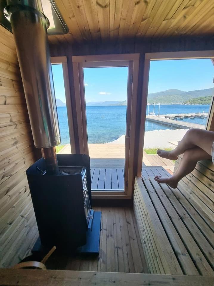 Smaken Av Ryfylke Event As Overnatting, Bygningen Drives Ikke Som Hotell Hjelmeland Buitenkant foto