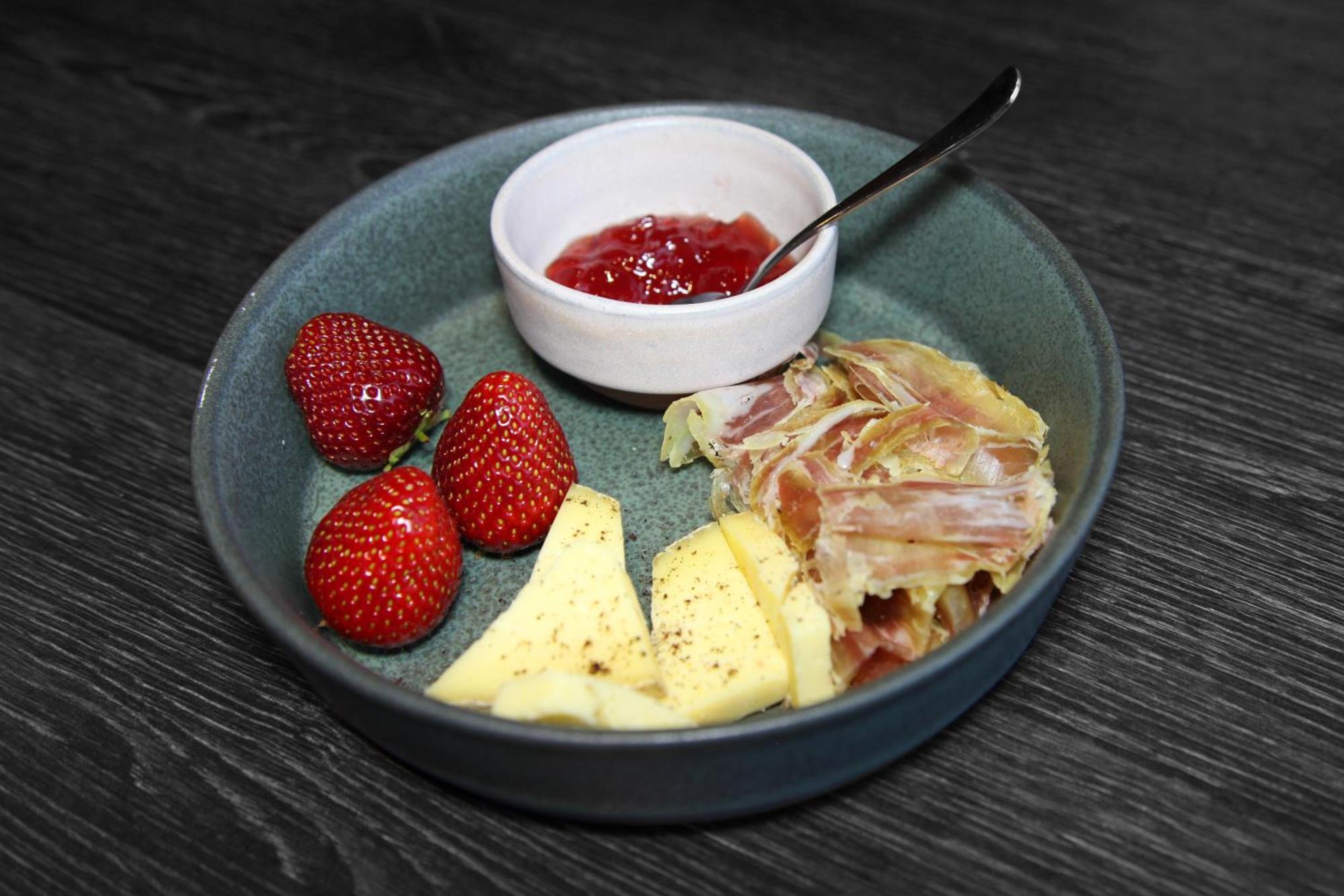 Smaken Av Ryfylke Event As Overnatting, Bygningen Drives Ikke Som Hotell Hjelmeland Buitenkant foto